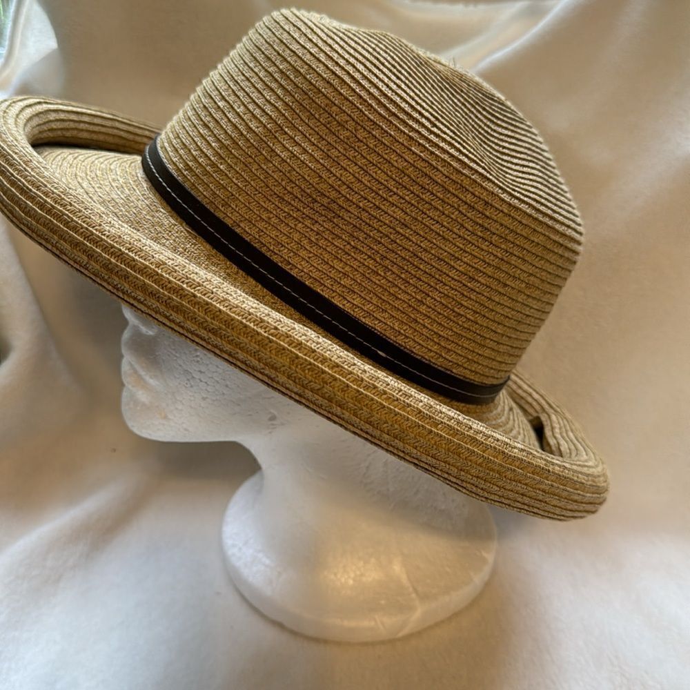 Target Paper Yarn Sun Hat - Picture 3 of 6